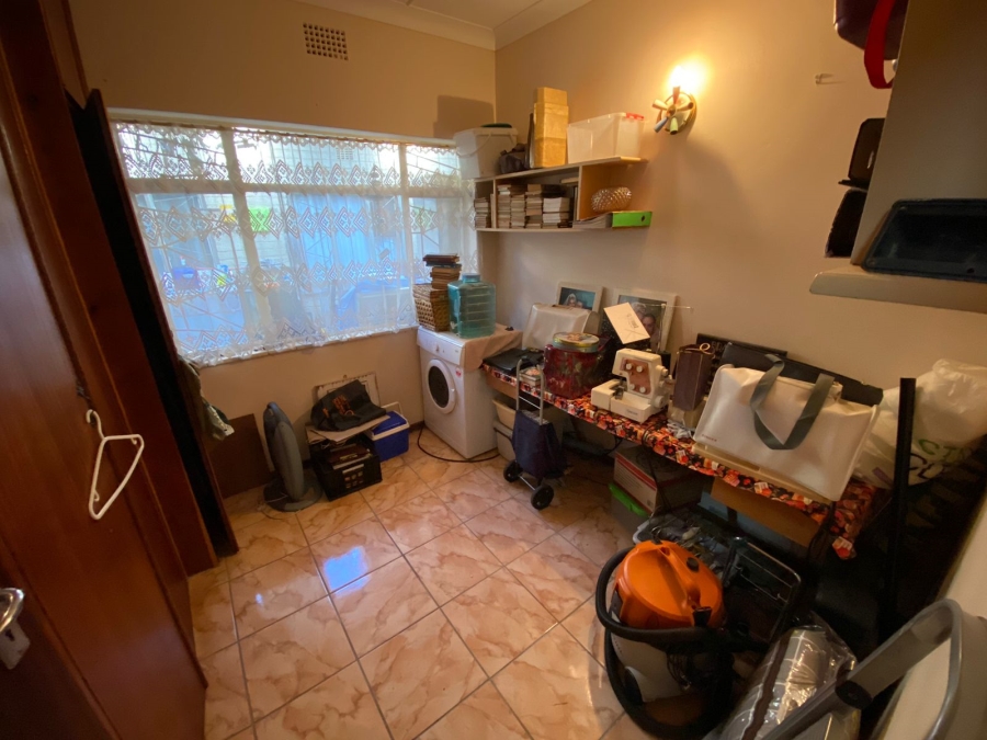 8 Bedroom Property for Sale in Baillie Park North West
